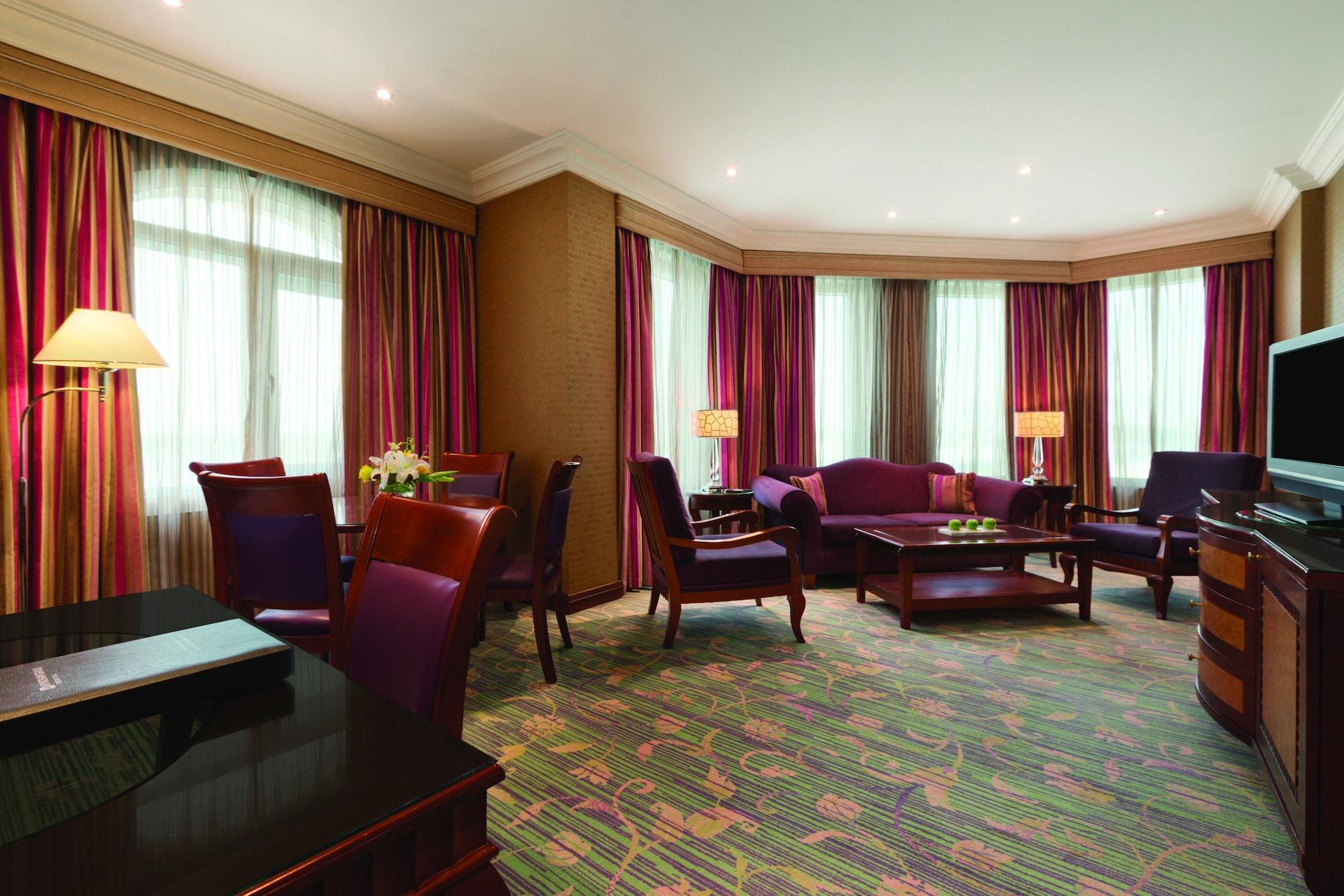 Grand Regency Doha, Trademark Collection By Wyndham מראה חיצוני תמונה A suite at the hotel