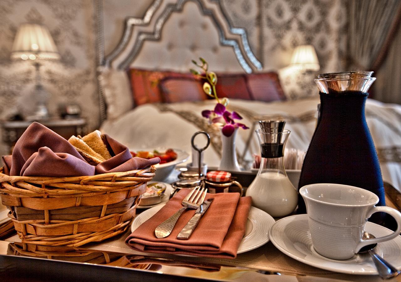 Grand Regency Doha, Trademark Collection By Wyndham מראה חיצוני תמונה Room service