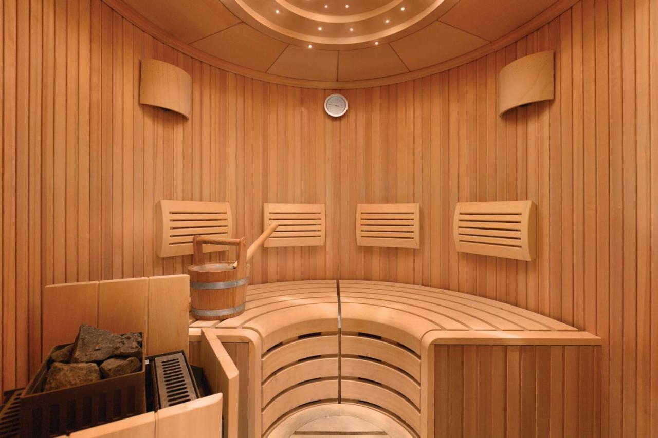 Grand Regency Doha, Trademark Collection By Wyndham מראה חיצוני תמונה A modern Finnish sauna
