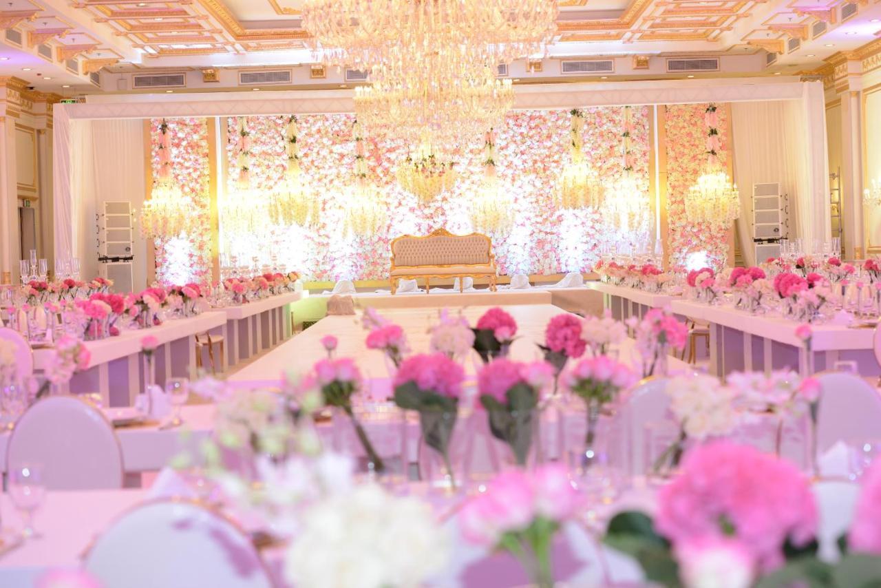 Grand Regency Doha, Trademark Collection By Wyndham מראה חיצוני תמונה A wedding reception